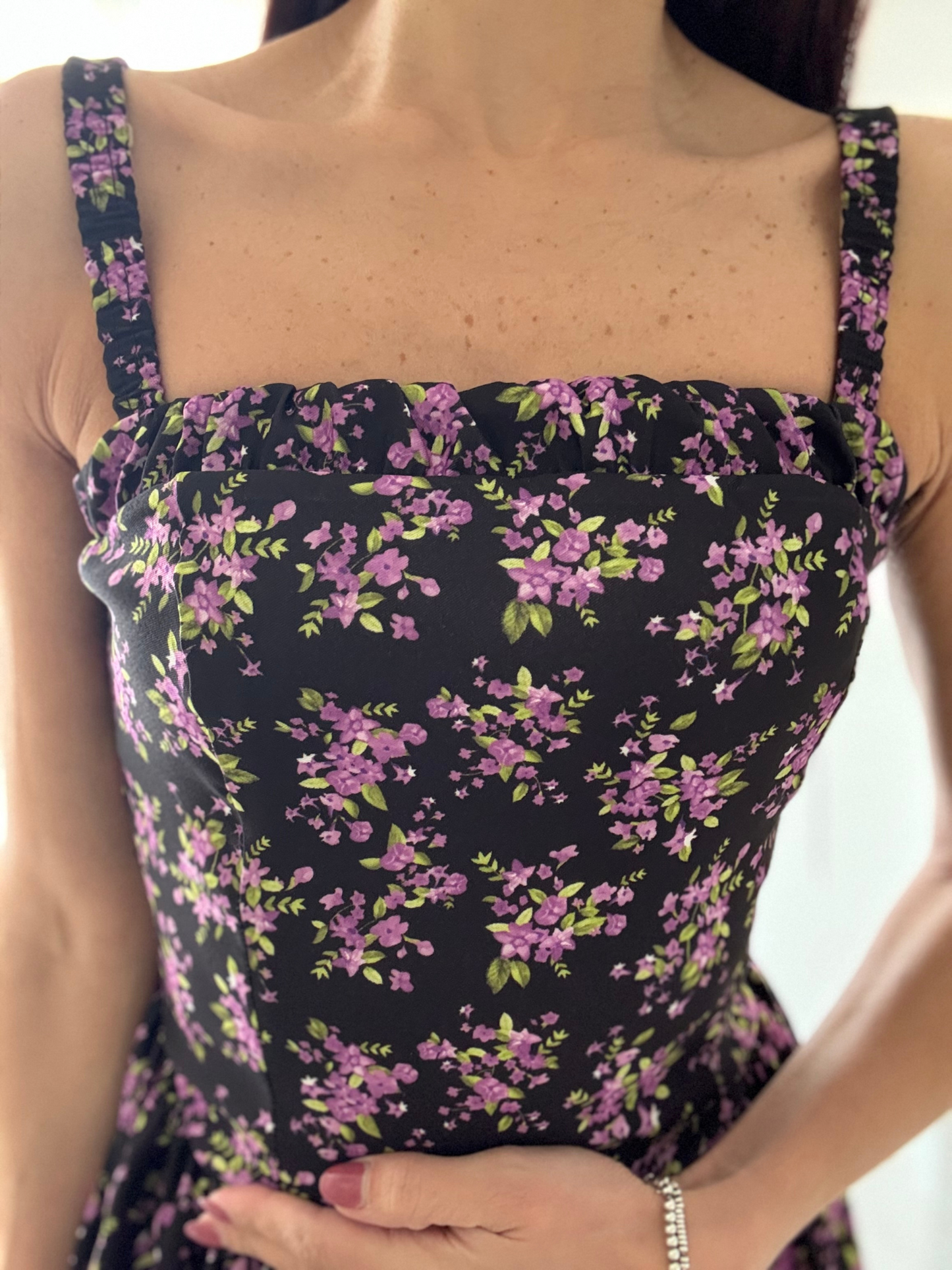 Abito Lungo Floreale con Fiocco sul Retro – Eleganza e Stile in Taglia Unica (XS-M)