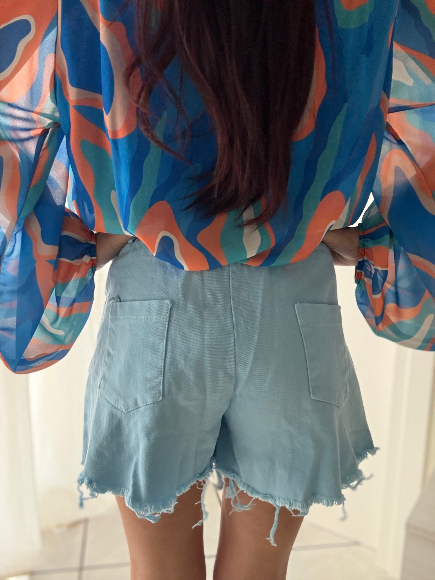 Pantaloncino in Denim Sfrangiato con Elastico