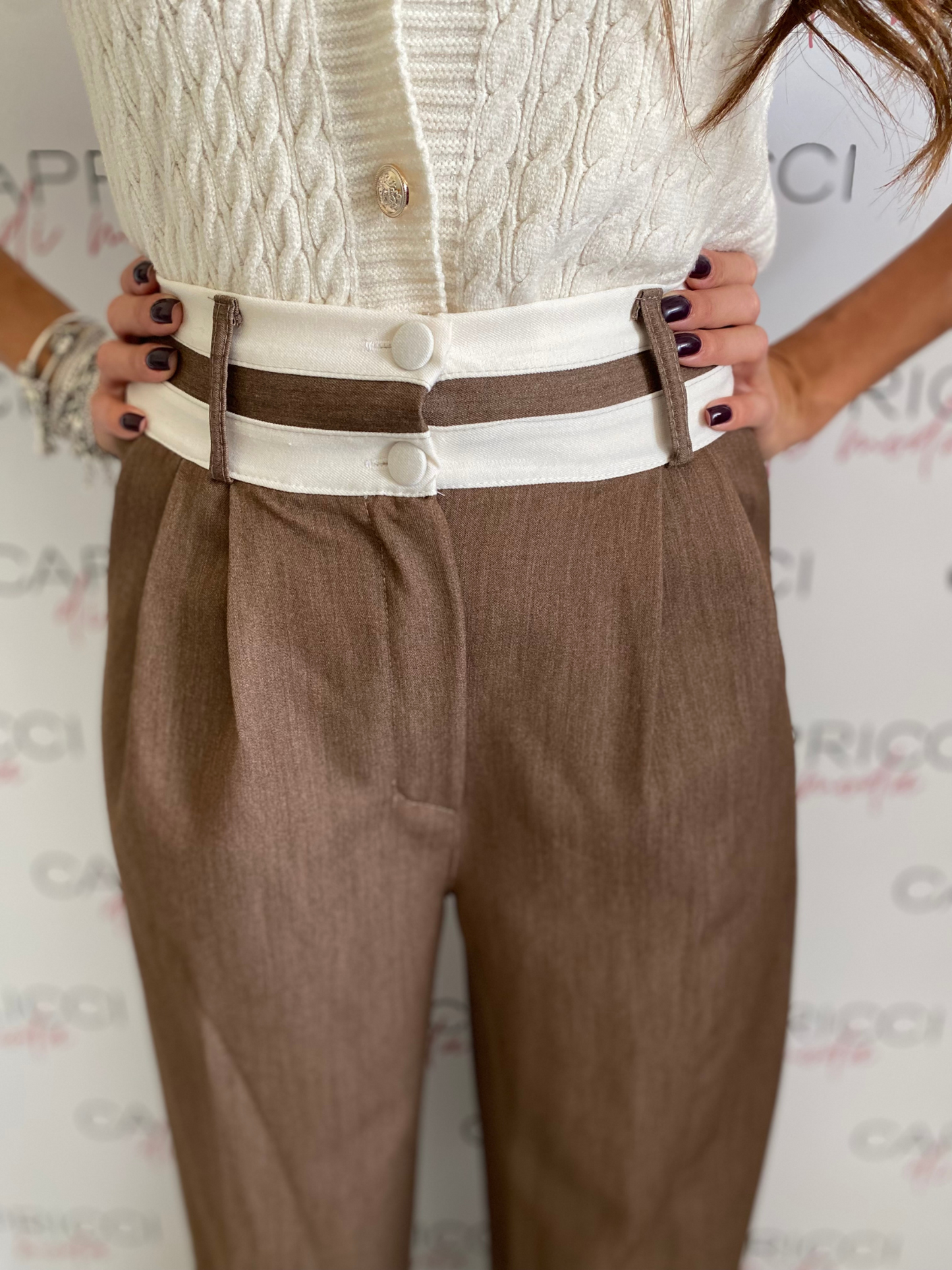Pantalone Alto in Vita Bicolore con Bottoni - Eleganza e Comfort per Ogni Occasione