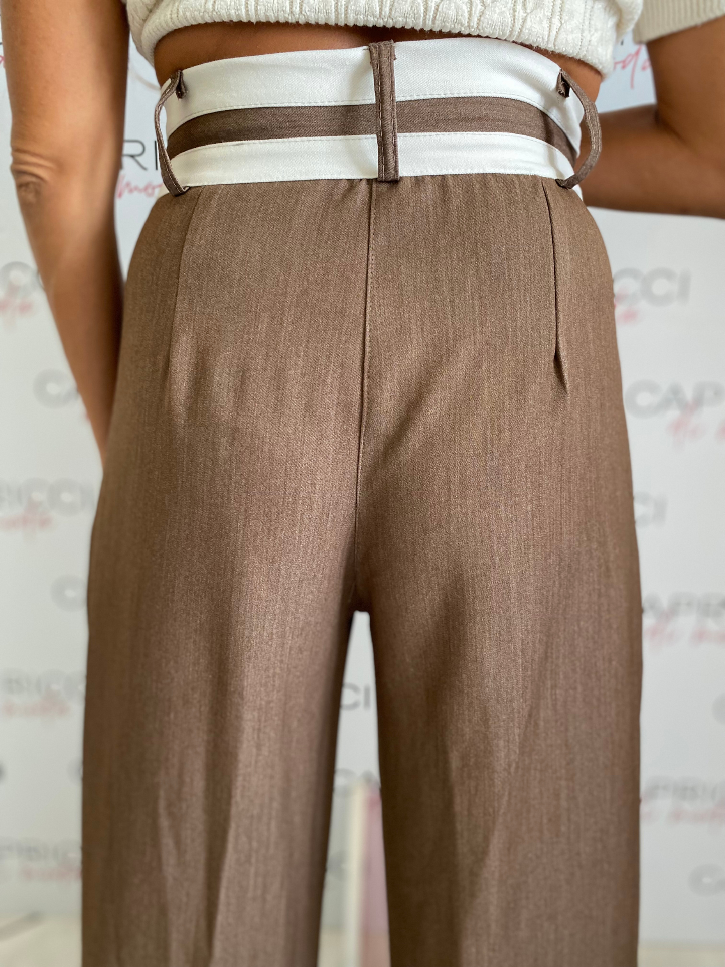 Pantalone Alto in Vita Bicolore con Bottoni - Eleganza e Comfort per Ogni Occasione