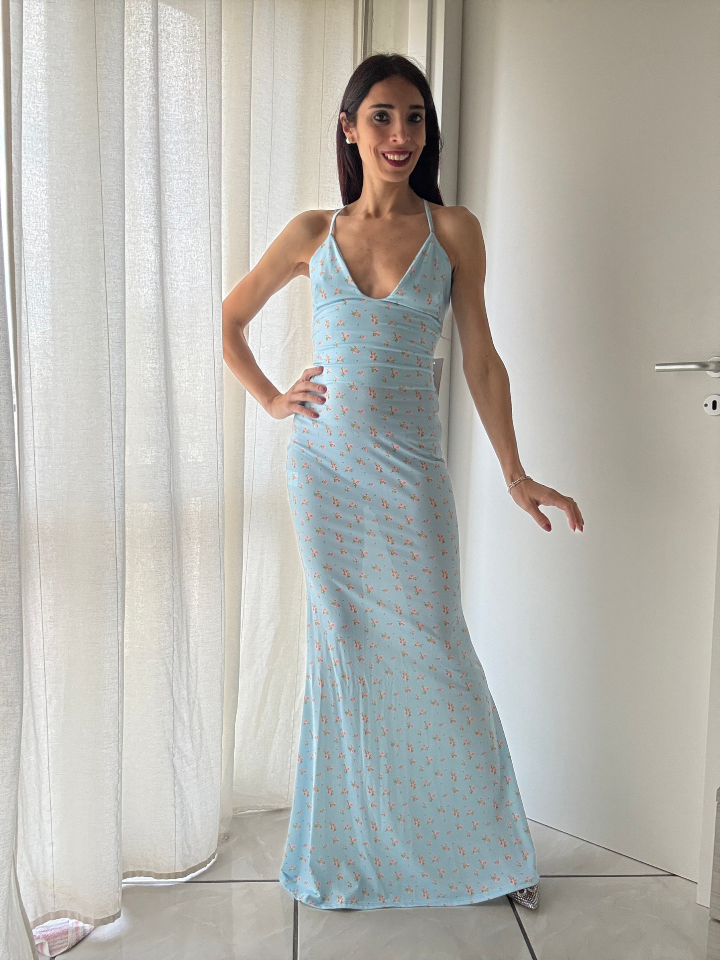 Abito Lungo Floreale con Scollo sulla Schiena - Eleganza e Comfort in Taglia Unica
