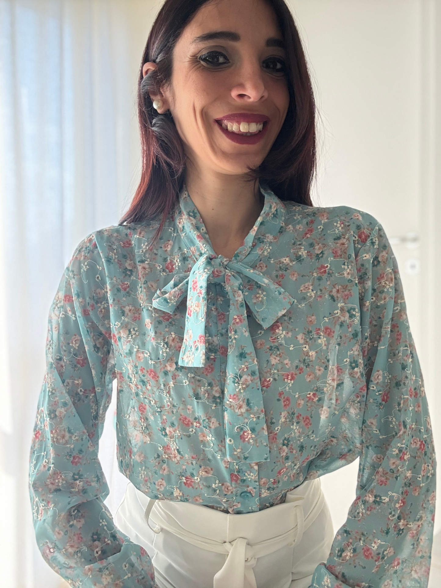 Camicia Leggera Manica Lunga con Fiocco al Collo