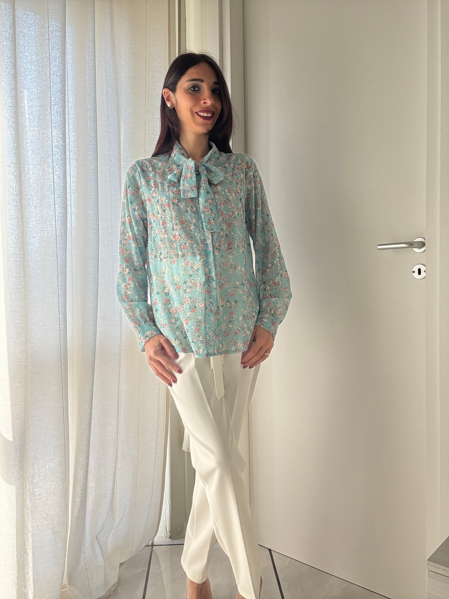 Camicia Leggera Manica Lunga con Fiocco al Collo