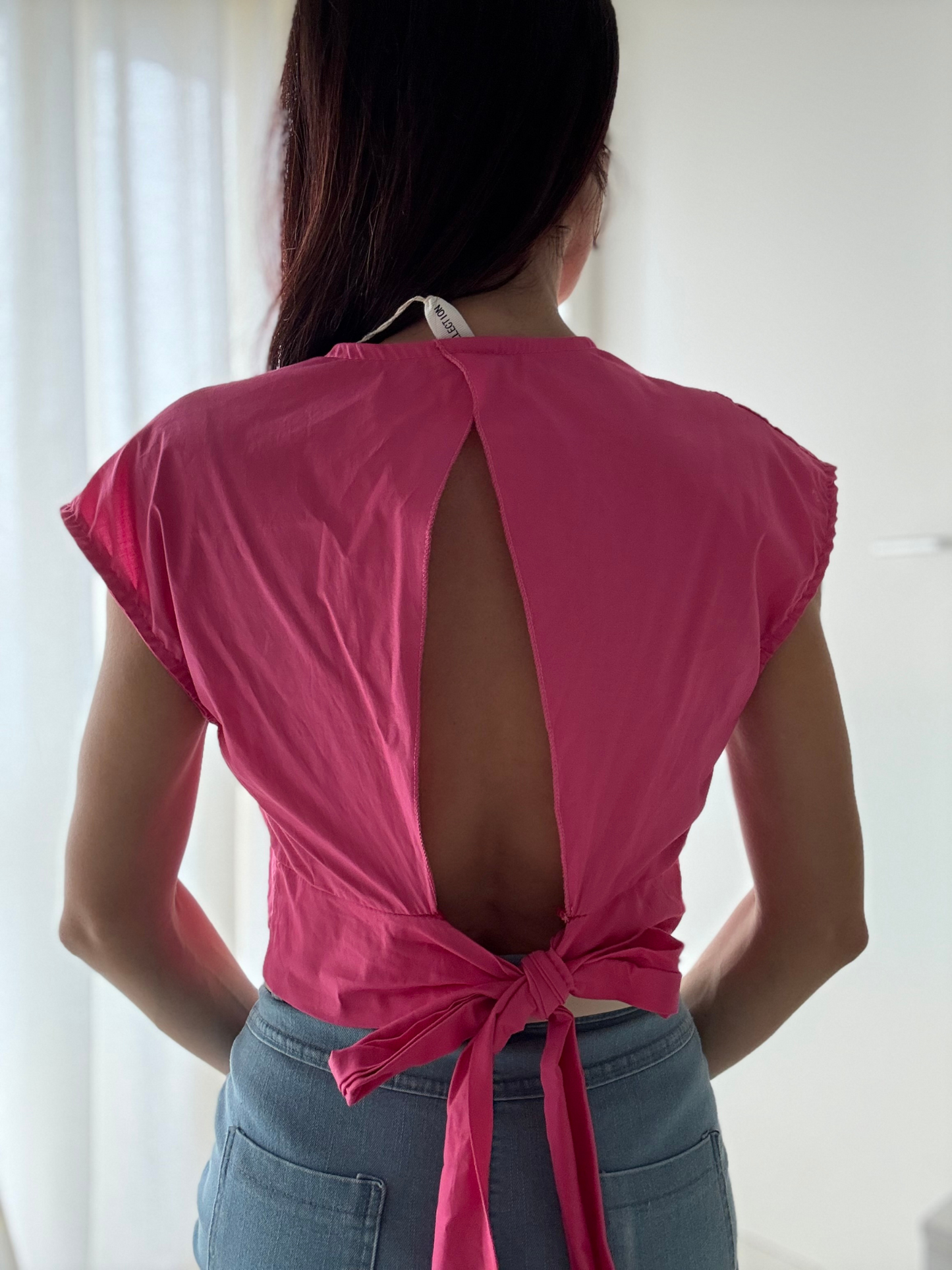 Maglia Giromanica Crop con Scollo e Fiocco sul Retro - Taglia Unica (XS-L)
