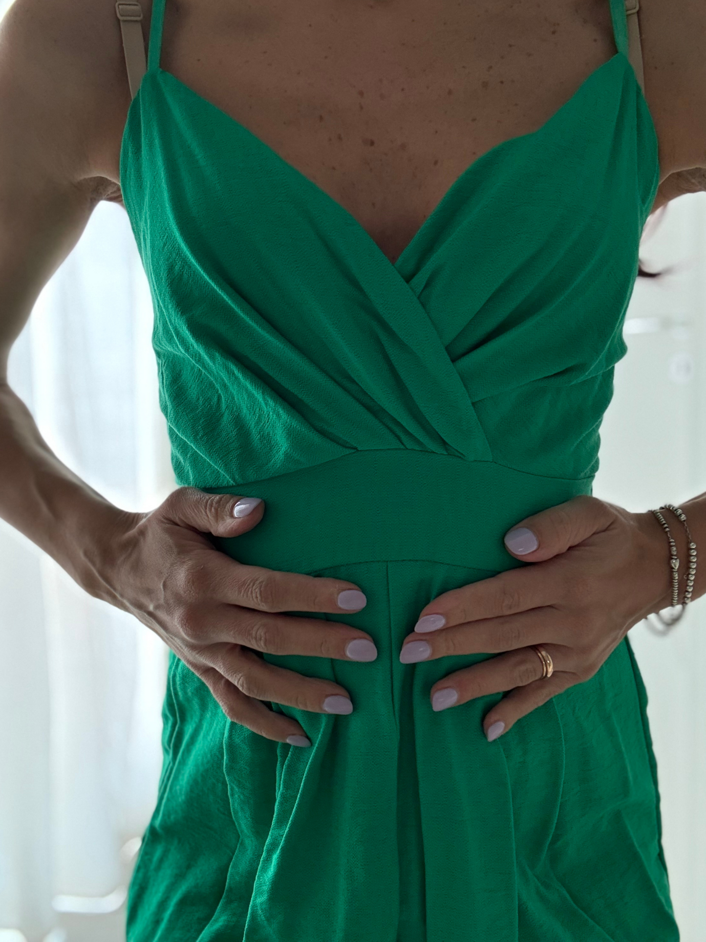 Tuta Lunga con Pantalone Palazzo e Bretelle Regolabili