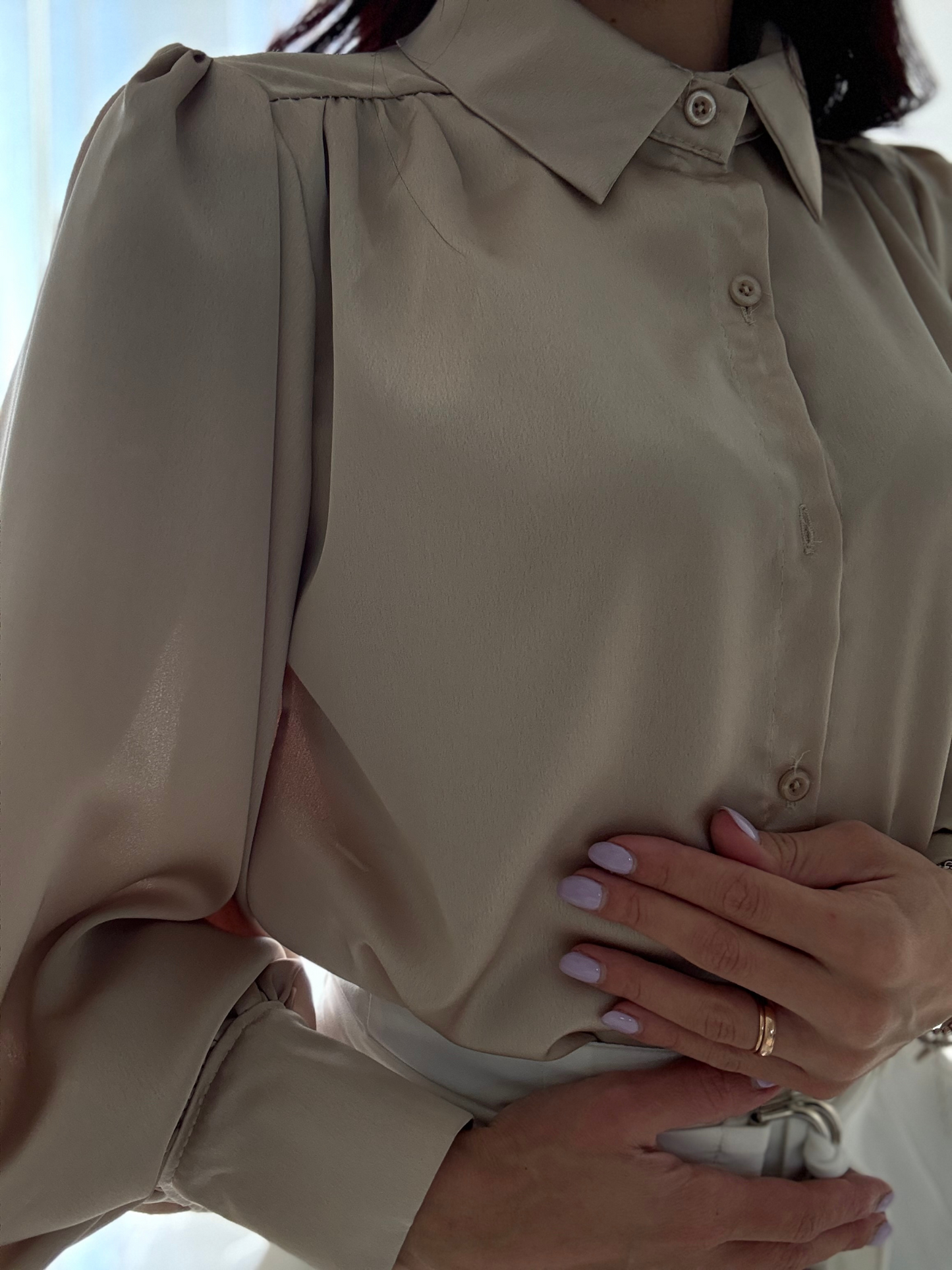 Camicia Satin Elegance – Manica Sbuffo