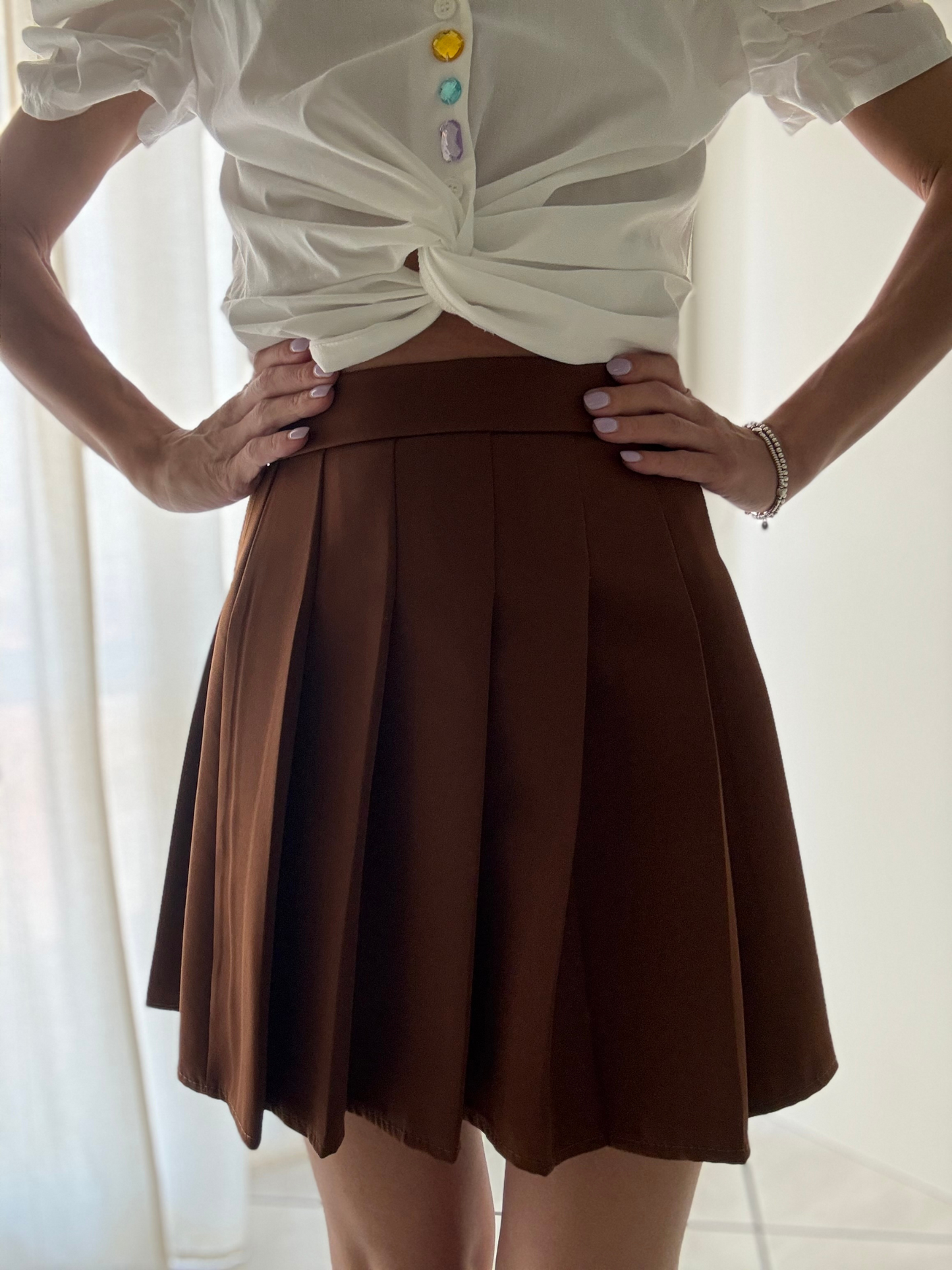Gonna Corta Plissettata con Zip sul Retro