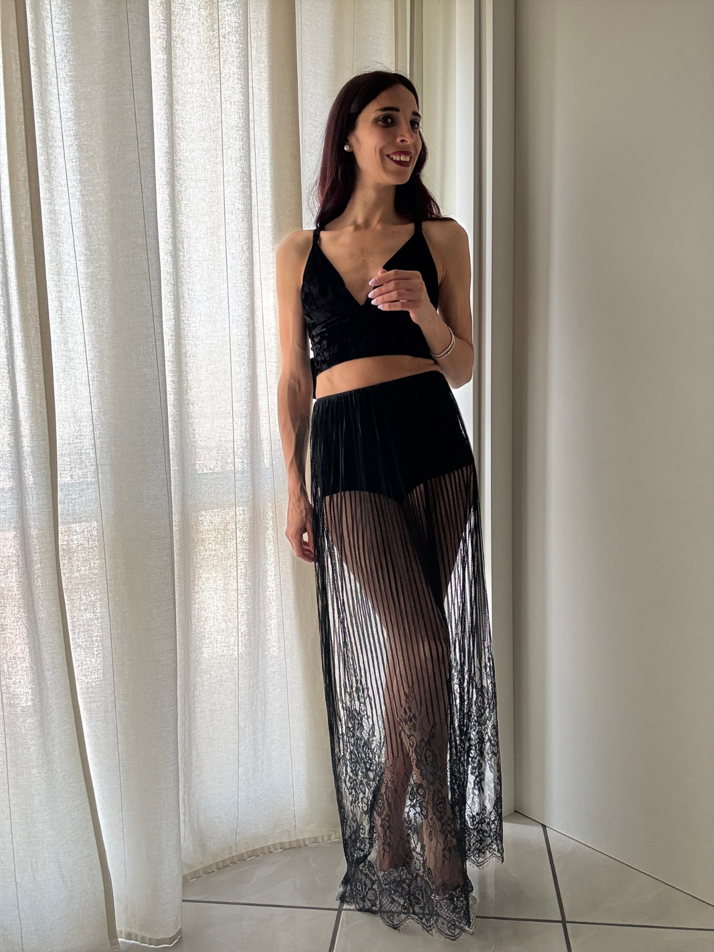 Gonna Lunga Trasparente in Merletto - Taglia Unica (XS-XL) – Eleganza e Comfort a Ogni Passo