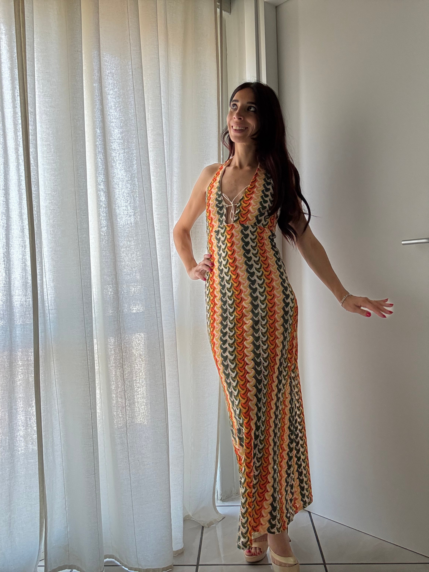 ✨ Vestito Lungo Crochet Effetto Uncinetto – Allacciatura Collo & Scollatura Profonda