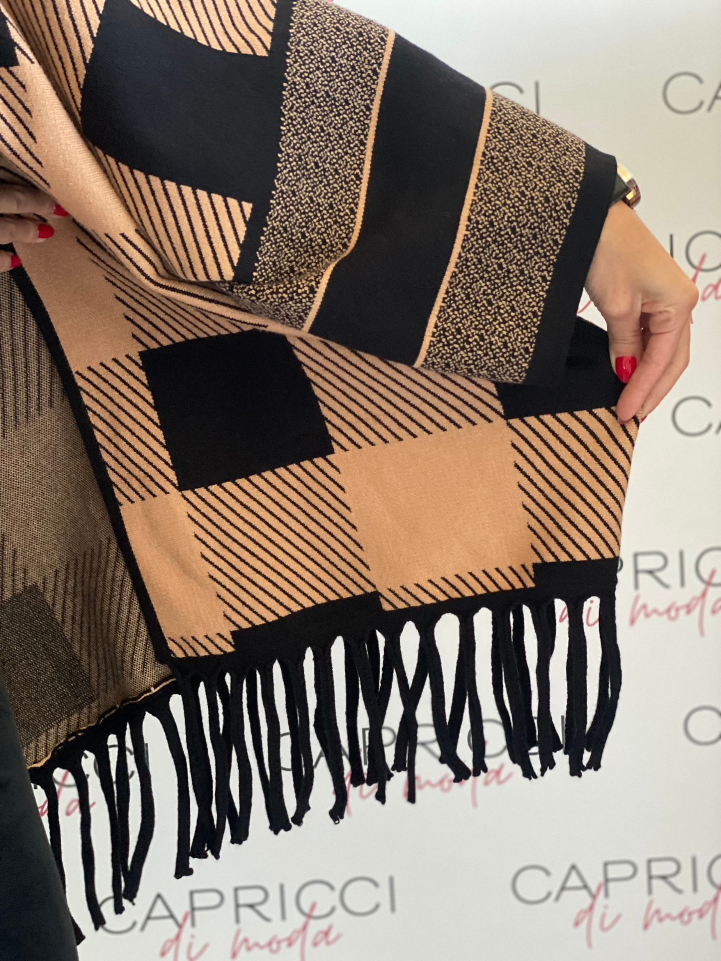 Cardigan con frangia