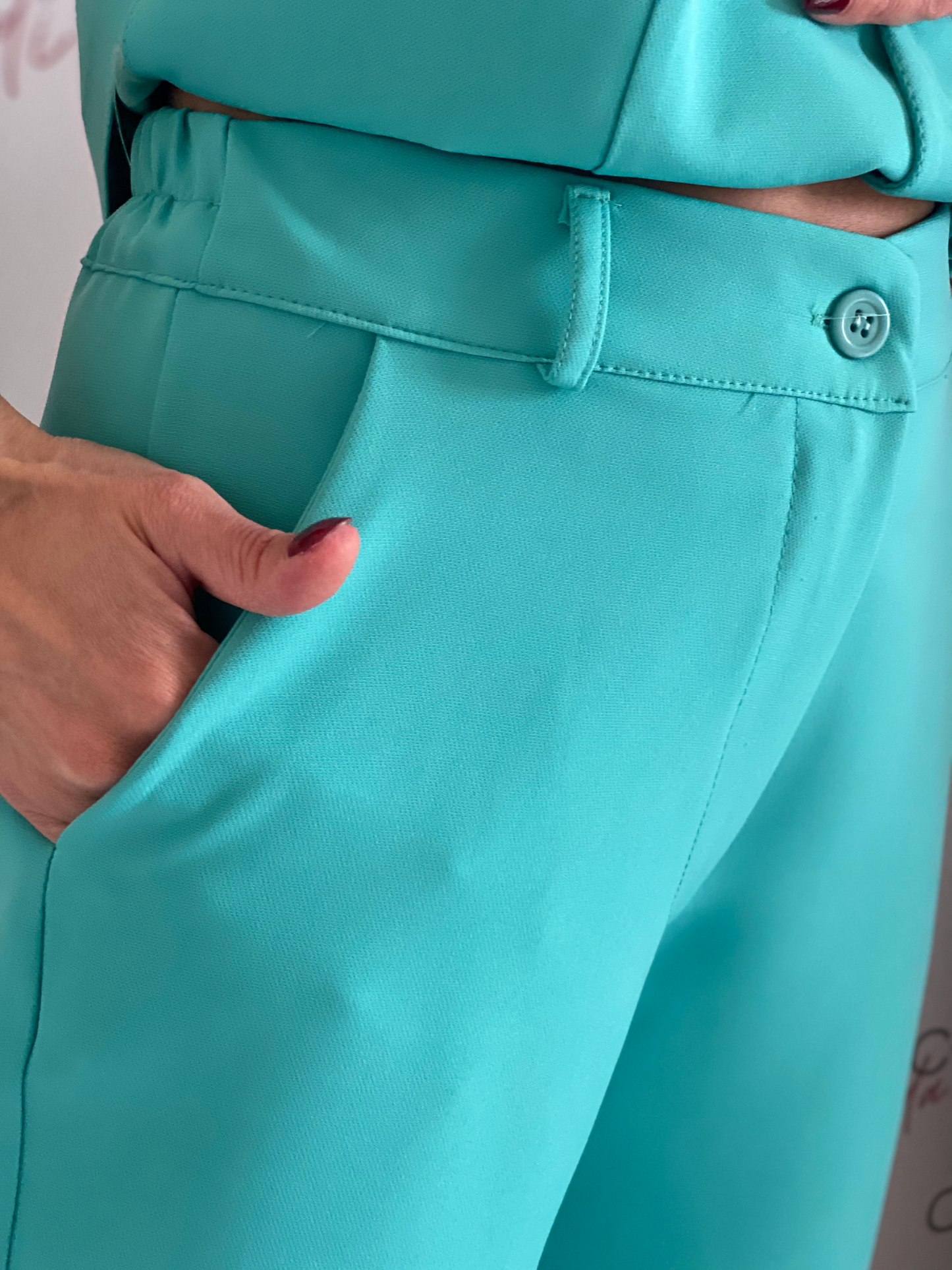 Coordinato Gilet e Pantalone Donna - Eleganza e Comfort per Ogni Occasione