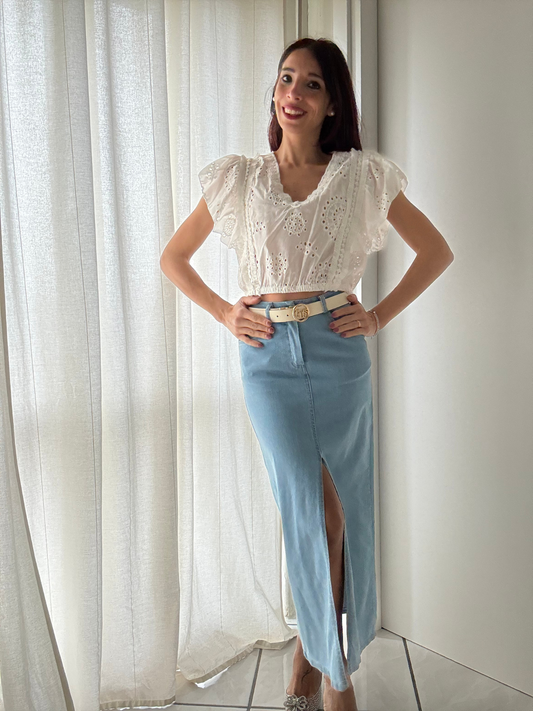 Maglia Crop in Pizzo San Gallo - Eleganza e Comfort in un Unico Design